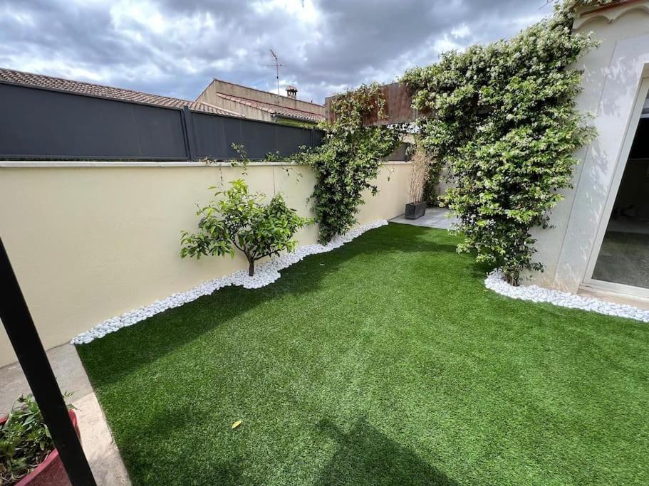 Maison Entiere Redessan Exterior foto